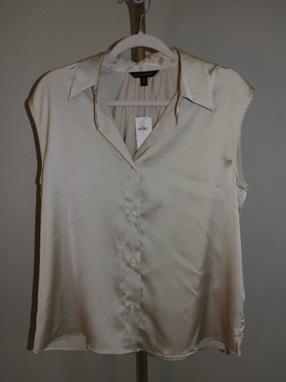 Women's Banana Republic Satin Button Up Blouse, Size M - Picture 1 of 4